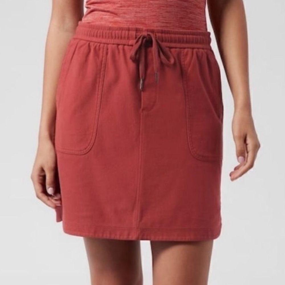 Athleta Farralon 15" Active Casual Hiking‎ Skirt Red Size 2